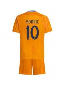 Billige Real Madrid Luka Modric #10 Bortedraktsett Barn 2024-25 Kortermet (+ Korte bukser)